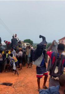 Church of Christ Donates Clothes to Tanoso Community