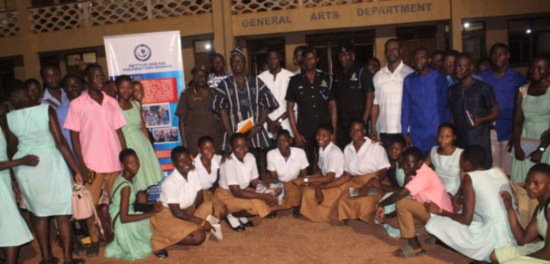 S/R:Minister Pledges Support for Constitution Education.