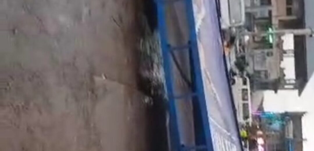 A/R:Traffic Chaos in Kumasi: Two Billboards Fall Due to Storm.