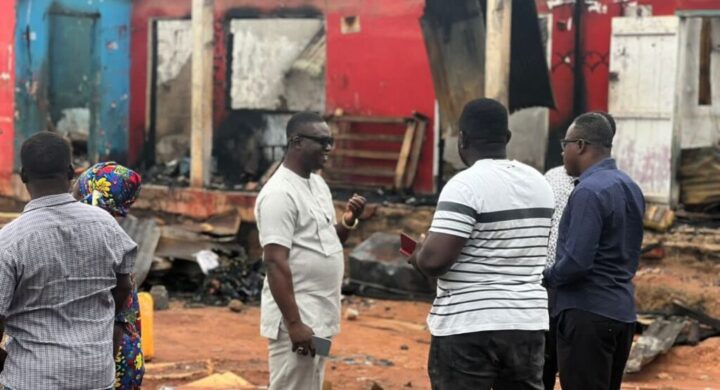Offinso North MCE Visits Fire Victims, Pledges Support.p