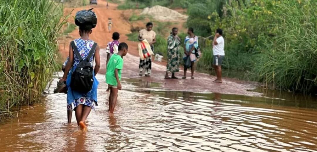 Bono: Dr. Kwasi Nyame-Baafi supports road shaping exercise in Sunyani.