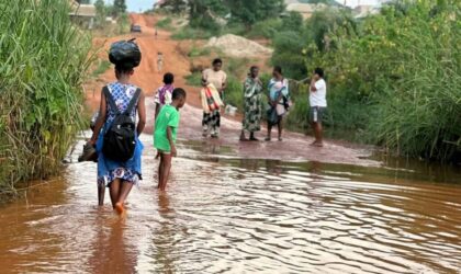 Bono: Dr. Kwasi Nyame-Baafi supports road road shaping exercise in Sunyani.
