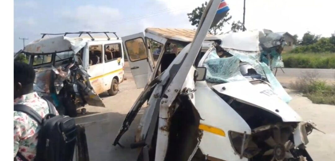Head-On Collision on Senya-Bonsuaku Highway Leaves Four in Critical Condition