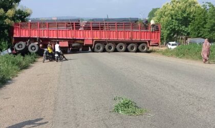 Kintampo-Tamale Highway Blocked by Articulated Truck