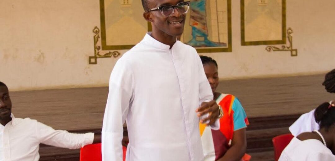 Catholic Priest Offers Guidance on Navigating Adversity