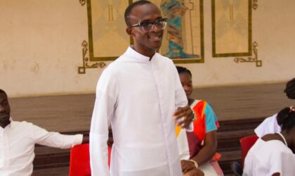 Catholic Priest Offers Guidance on Navigating Adversity