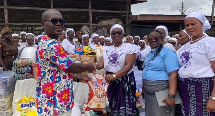 Susana Wesley Mission Auxiliary (SUWMA) donates to Amanfrom Prisons Camp