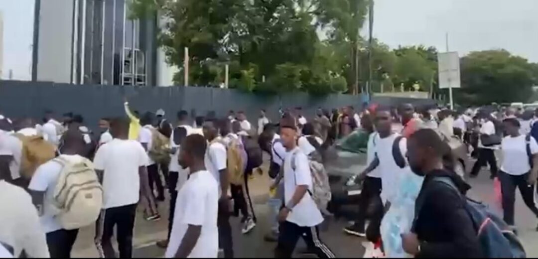 Hundreds of Young Ghanaians Protest at Flagstaff House Over Delayed Appointment Letters