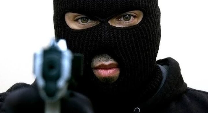 “Armed Robbers Strike Adumasa Town, Leaving Six Injured”