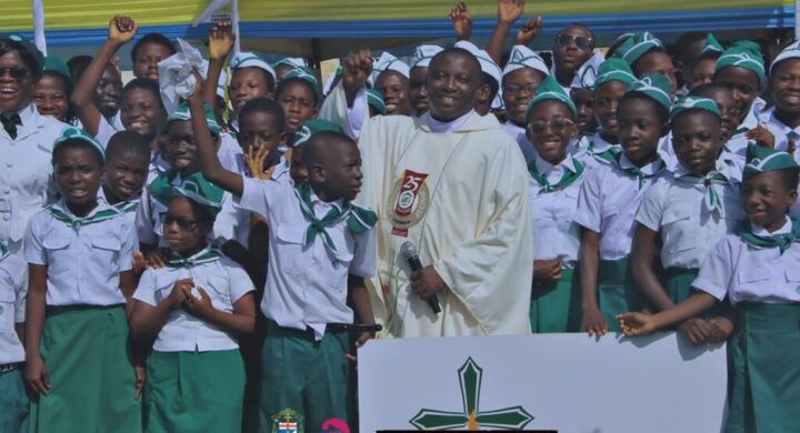 KOforidua Diocese Receives West Africa Youth Day Cross and Icon