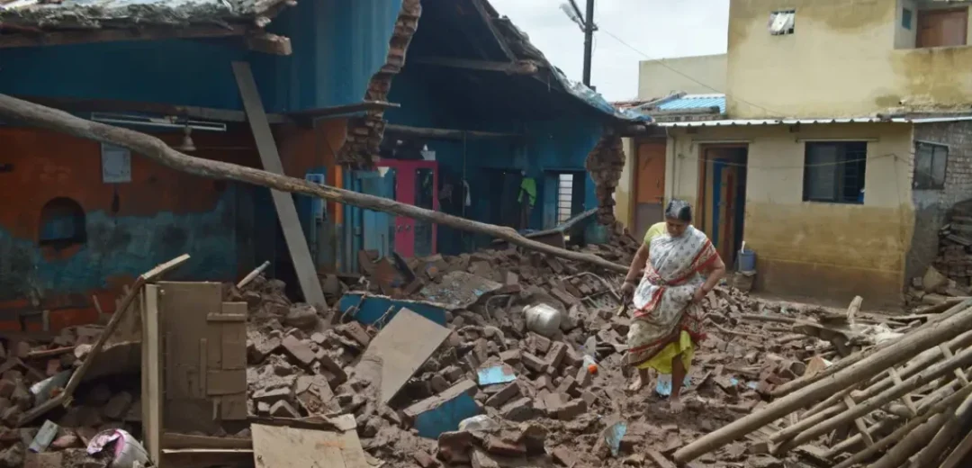 Devastating Bolt of Lightning Strikes Home, Leaves Family Stranded