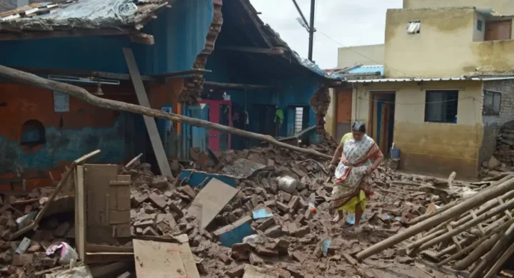 Devastating Bolt of Lightning Strikes Home, Leaves Family Stranded