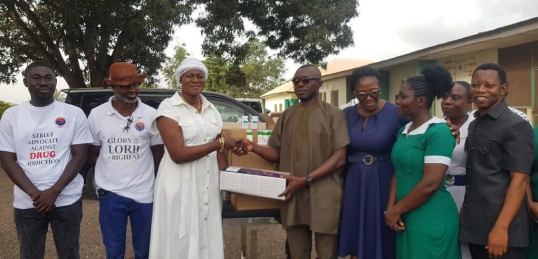 Willingway Recovery Centre Supports Asiwa Health Centre with Medical Donation