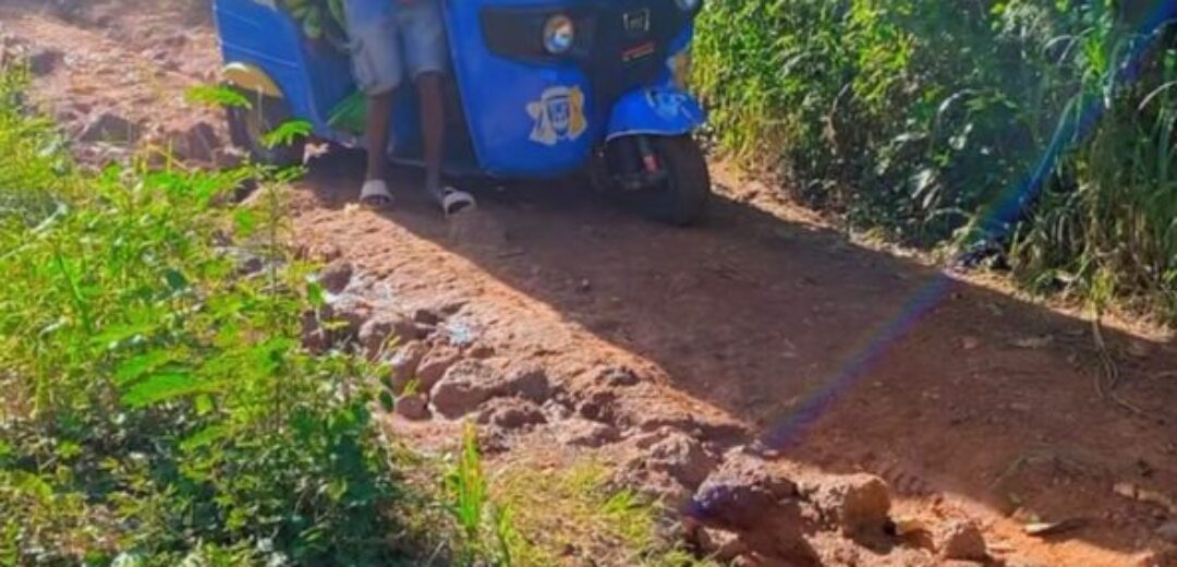 “Bad Roads Stifle Offinso North: Farmers, Traders, and Patients Plead for Urgent Infrastructure Fix”