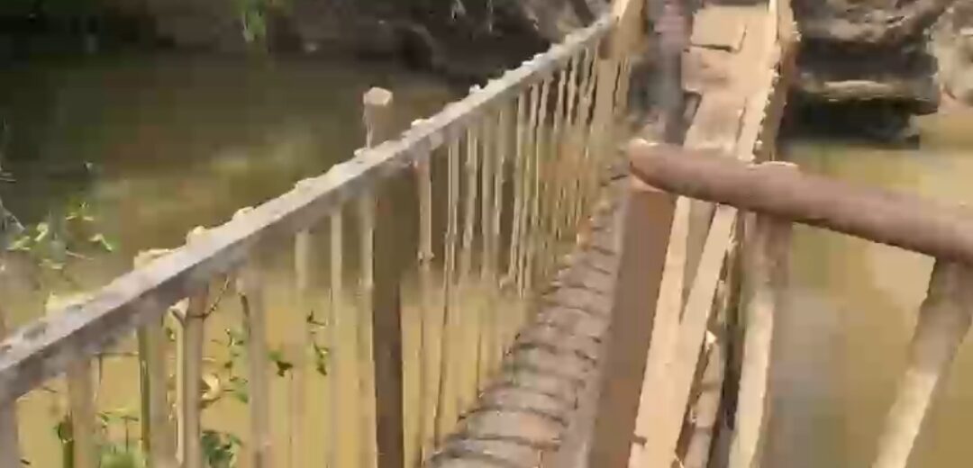  Ayikai Doblo – Obeyiyie residents cry over the deplorable bridge linking community
