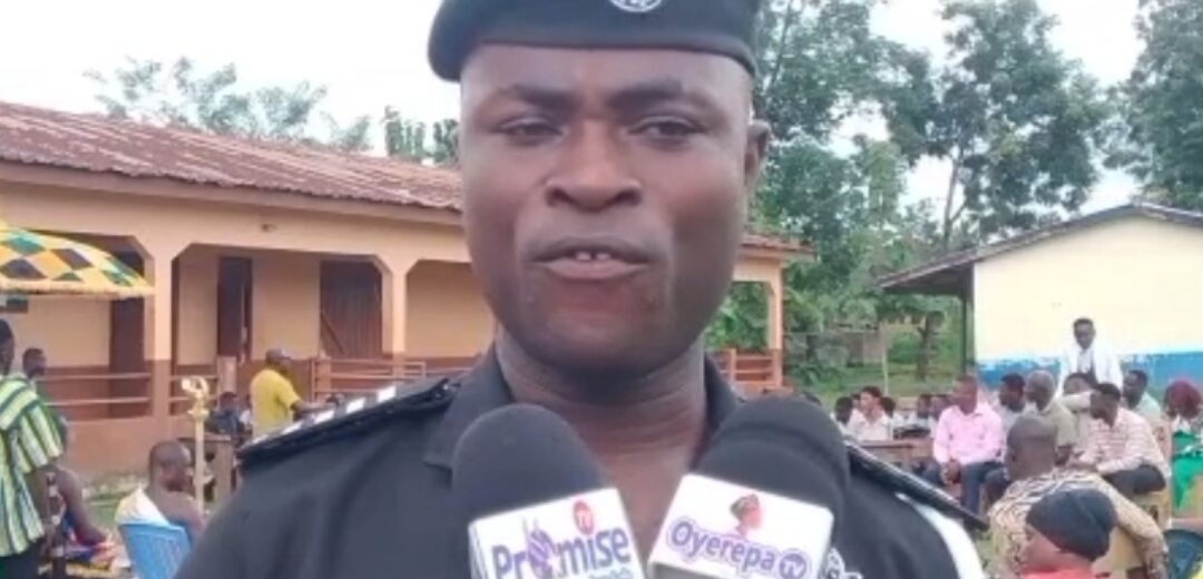 E/R: Akyem Juaso Chief Inspires Pupils, Donates Learning Materials to Promote Quality Education.  