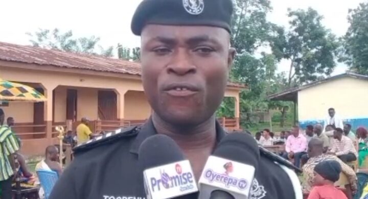 E/R: Akyem Juaso Chief Inspires Pupils, Donates Learning Materials to Promote Quality Education.  