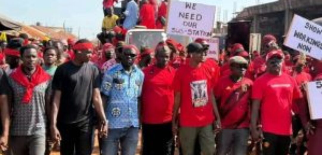 ABOFOUR RESIDENTS STAGE PEACEFUL MARCH TO NEDCo OVER PROLONGED BLACKOUT