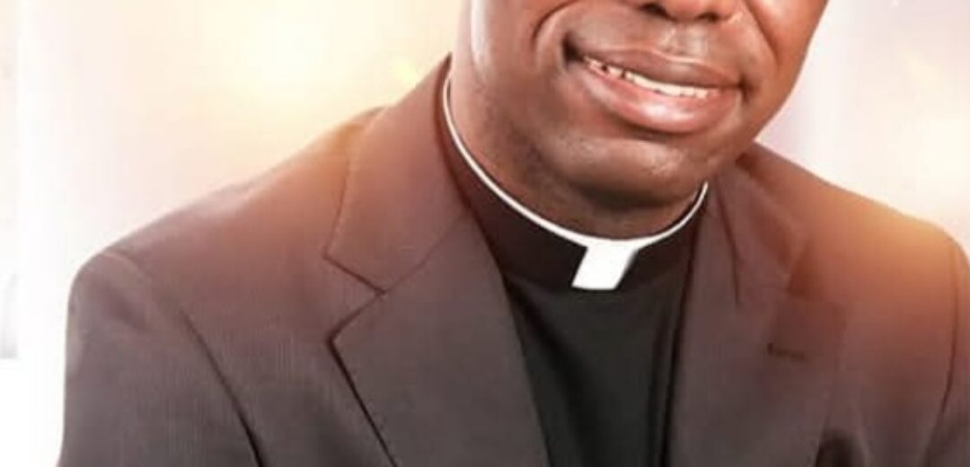 “You Have A Few Years To Leave The Scene, It Is Either You Allow God To Make A Name With You Or Disgrace Yourself” – Rev. Fr. Adu-Poku Tells Pres. Mahama