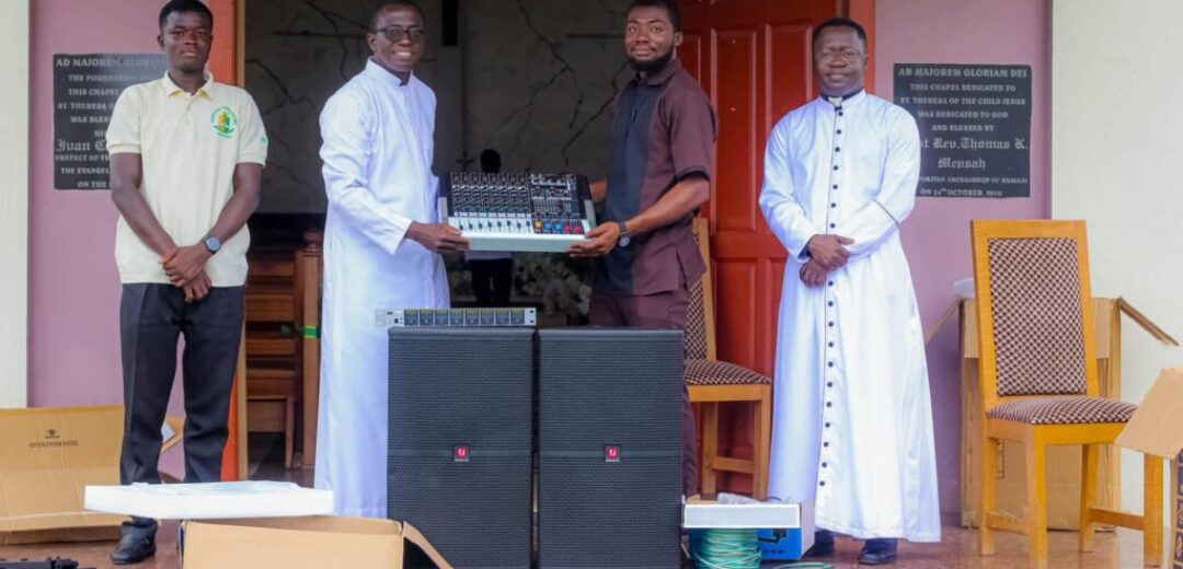 ST. GREGORY THE GREAT SEMINARY RECEIVES SOUND EQUIPMENT DONATION FROM T.I. MUSICAL STORE  