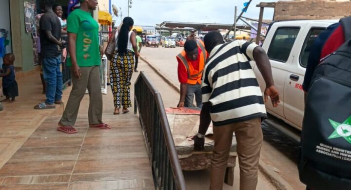 Mfantseman Works and Engineering Department Undertakes Decongestion Exercise at Mankessim Ansa Park Warn Traders Selling On Roadside